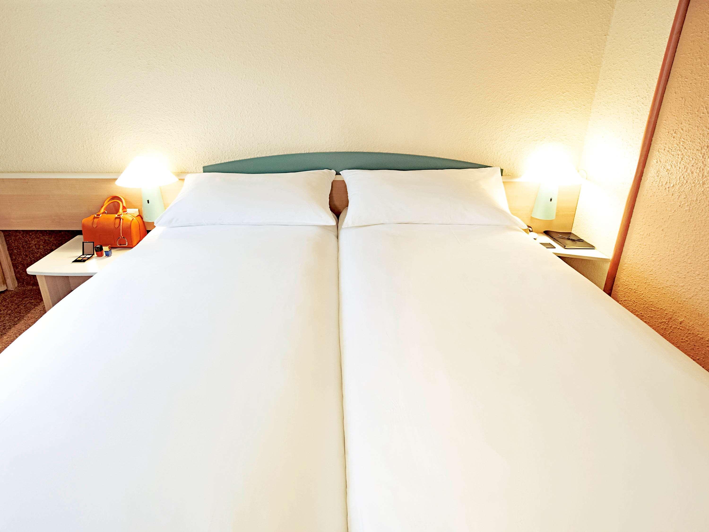Hotel Ibis Saintes Zewnętrze zdjęcie