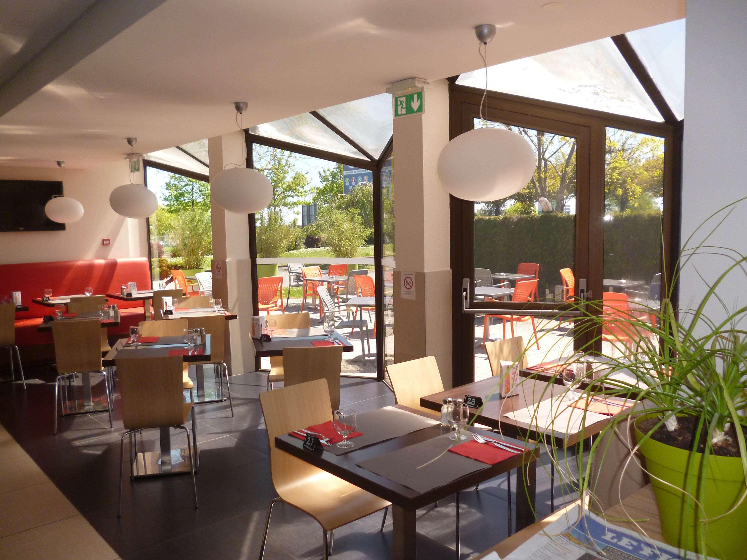 Hotel Ibis Saintes Zewnętrze zdjęcie