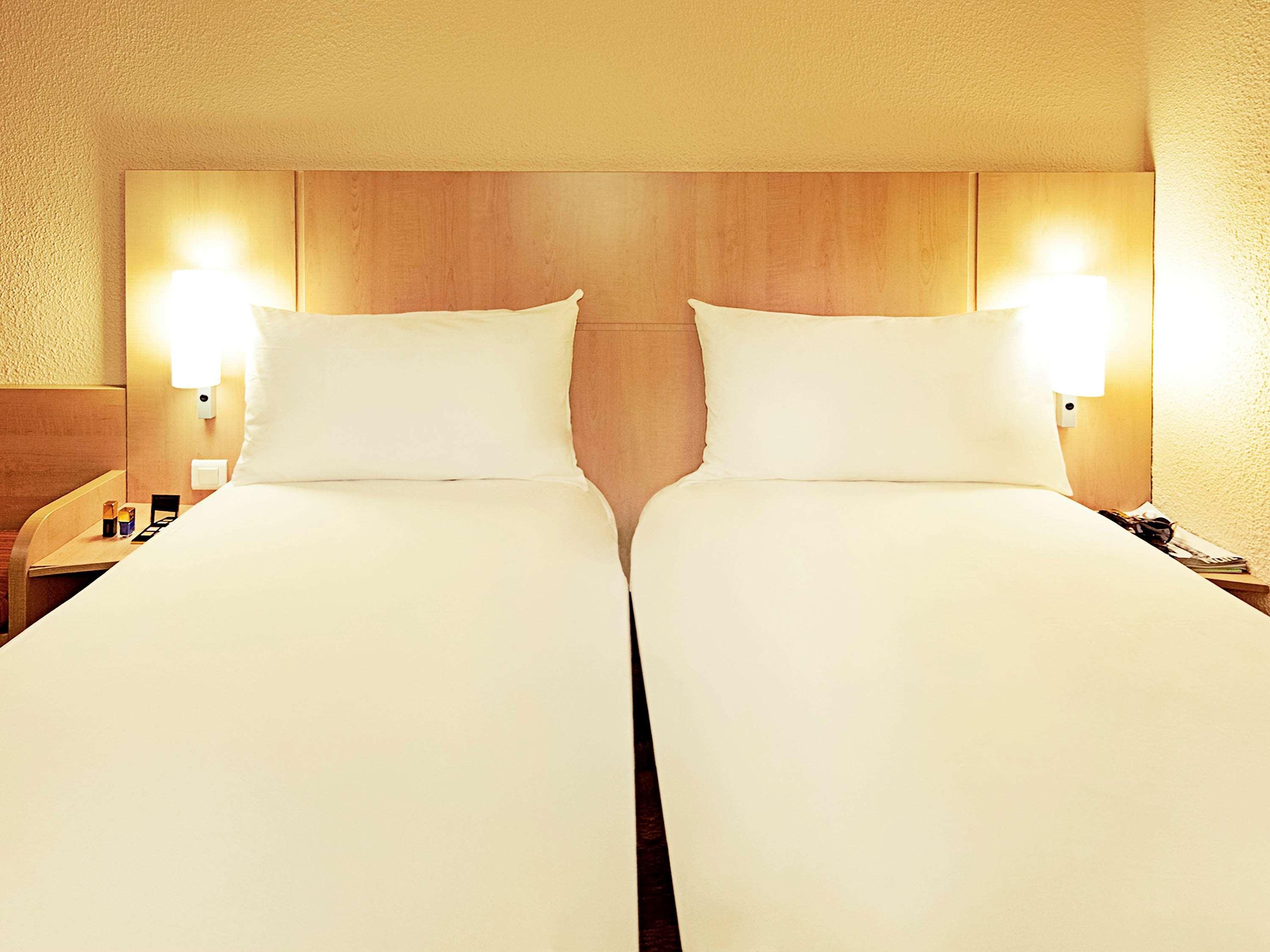 Hotel Ibis Saintes Zewnętrze zdjęcie