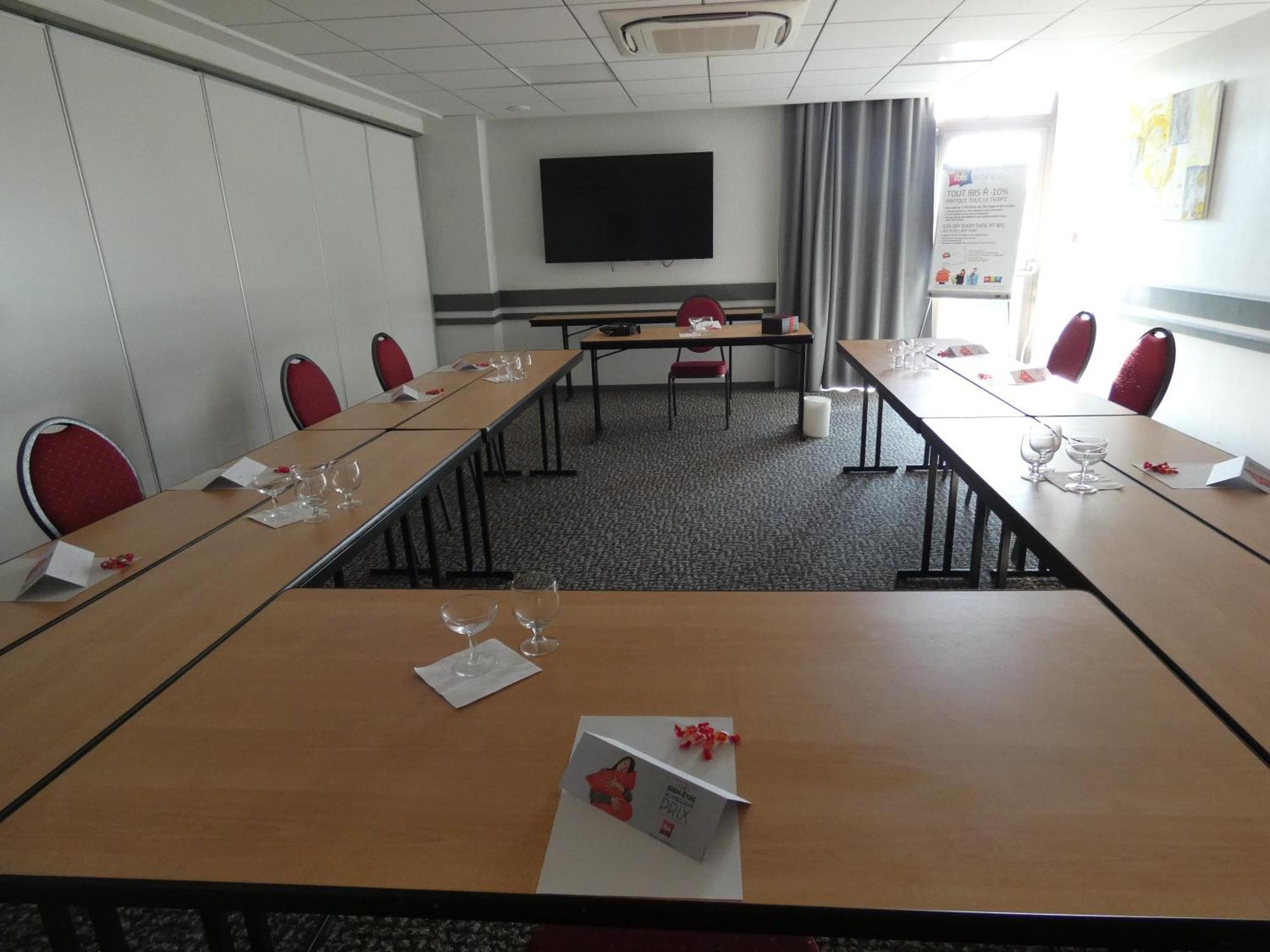 Hotel Ibis Saintes Zewnętrze zdjęcie
