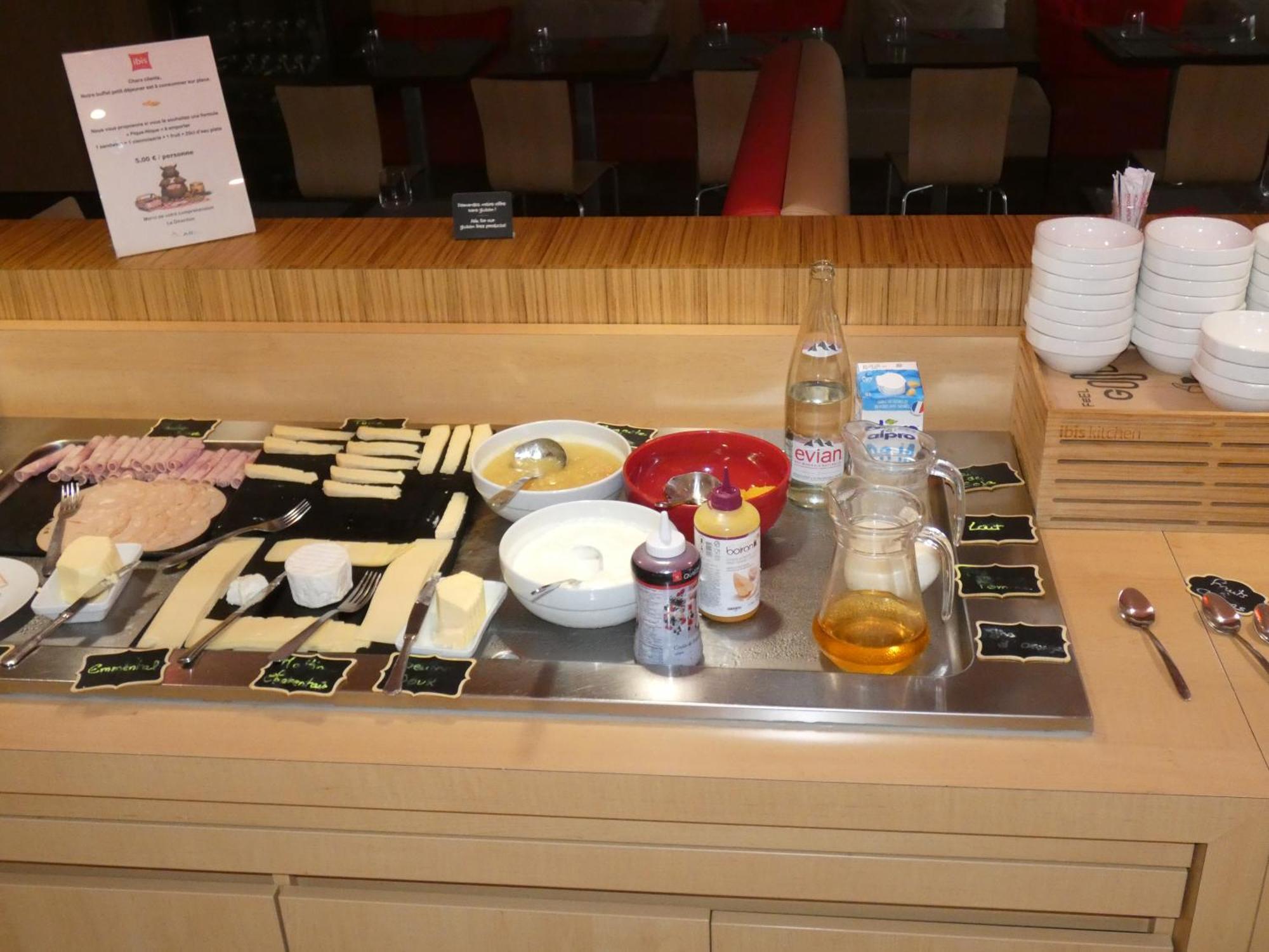 Hotel Ibis Saintes Zewnętrze zdjęcie