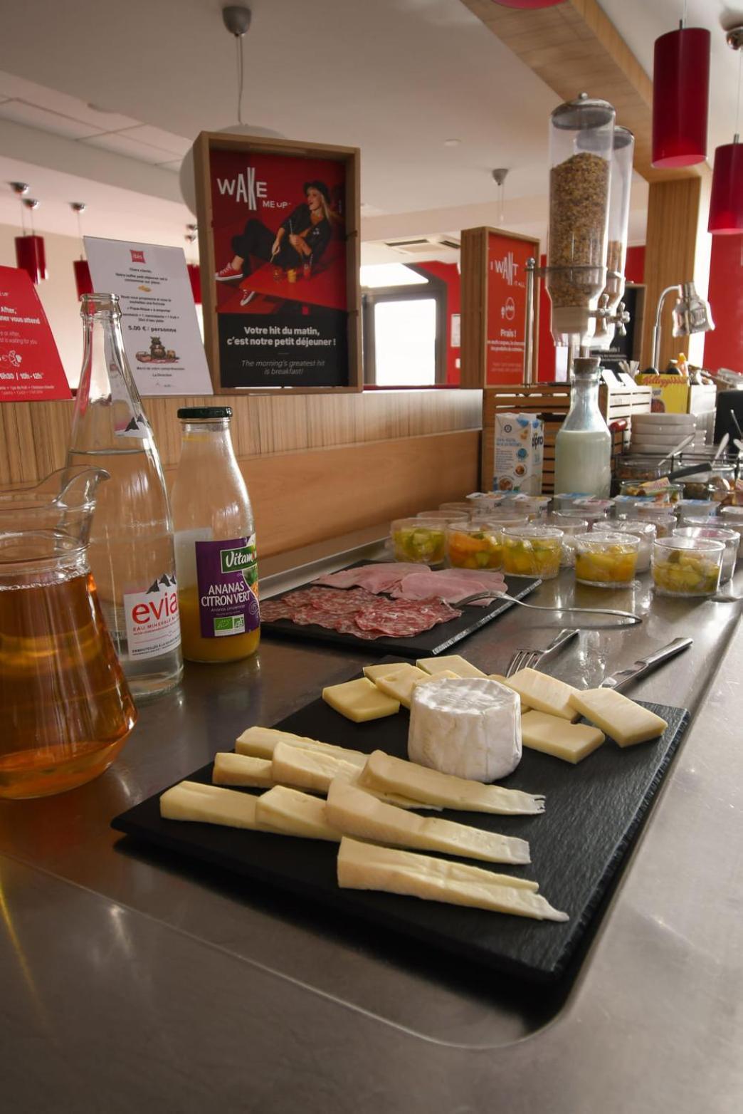Hotel Ibis Saintes Zewnętrze zdjęcie