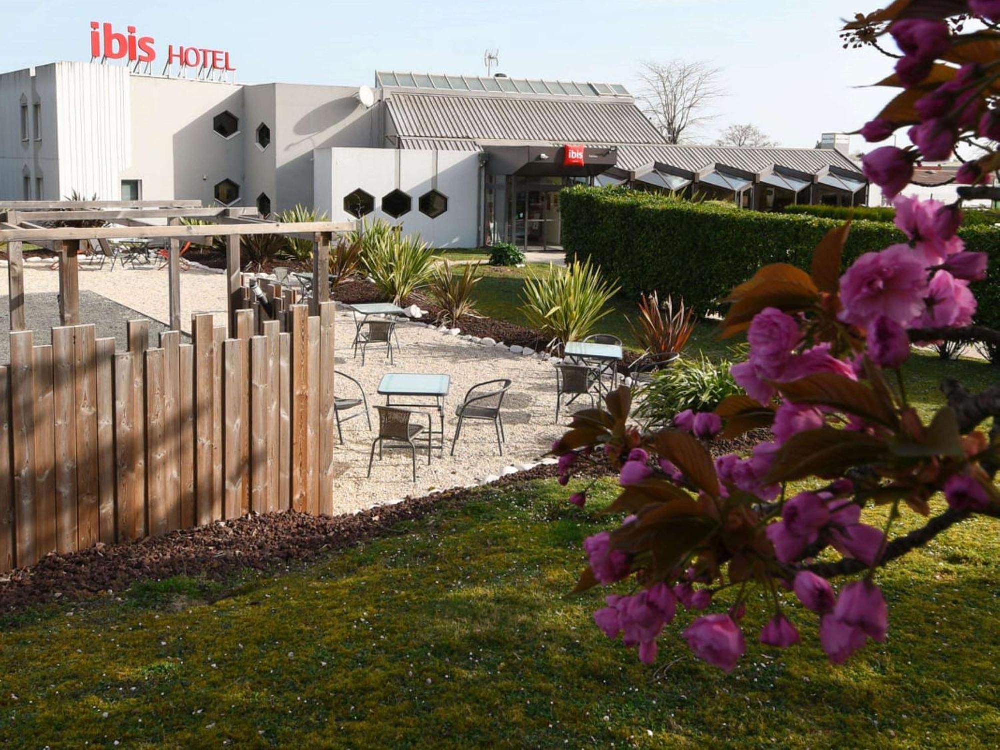 Hotel Ibis Saintes Zewnętrze zdjęcie