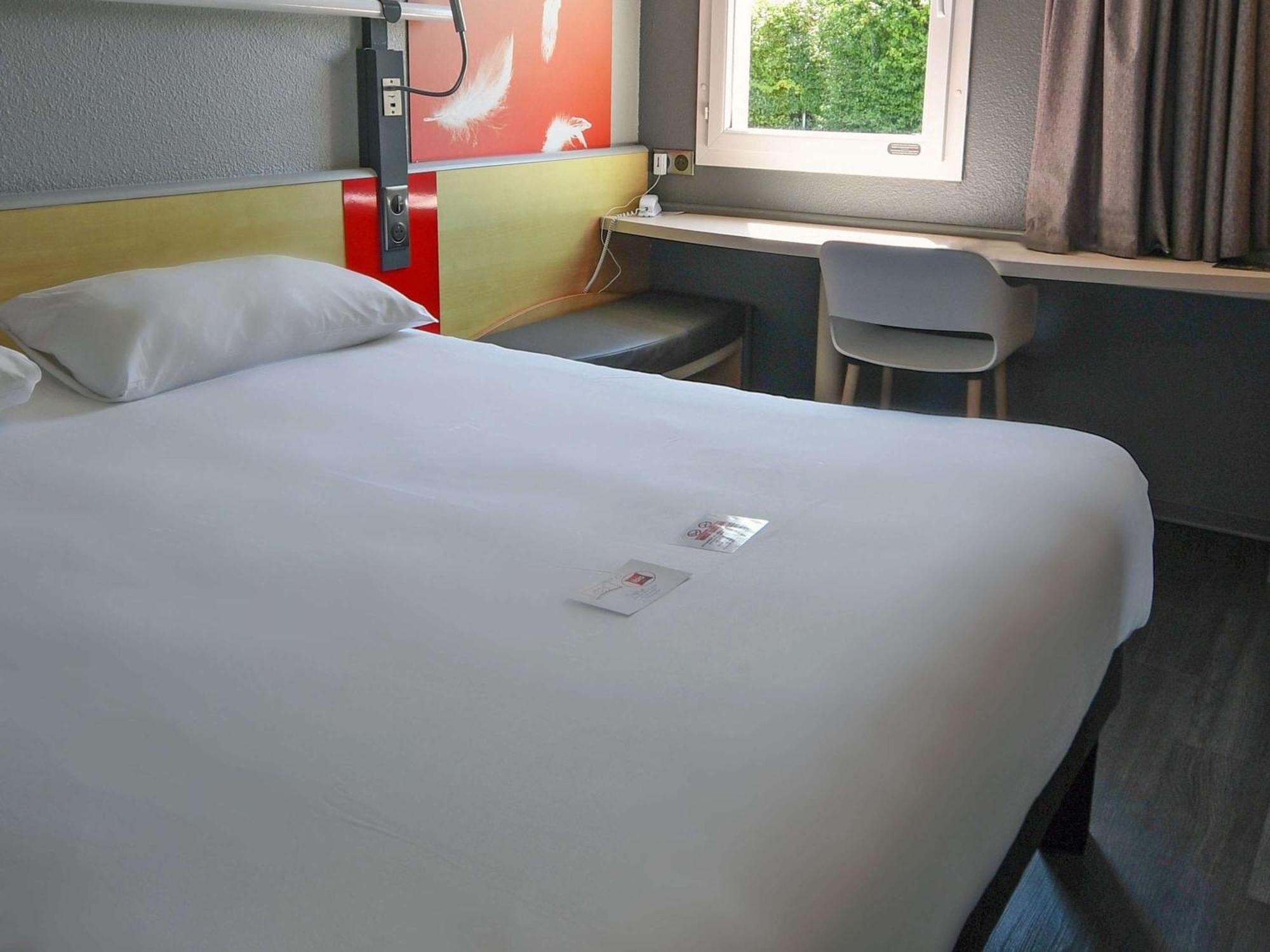 Hotel Ibis Saintes Zewnętrze zdjęcie