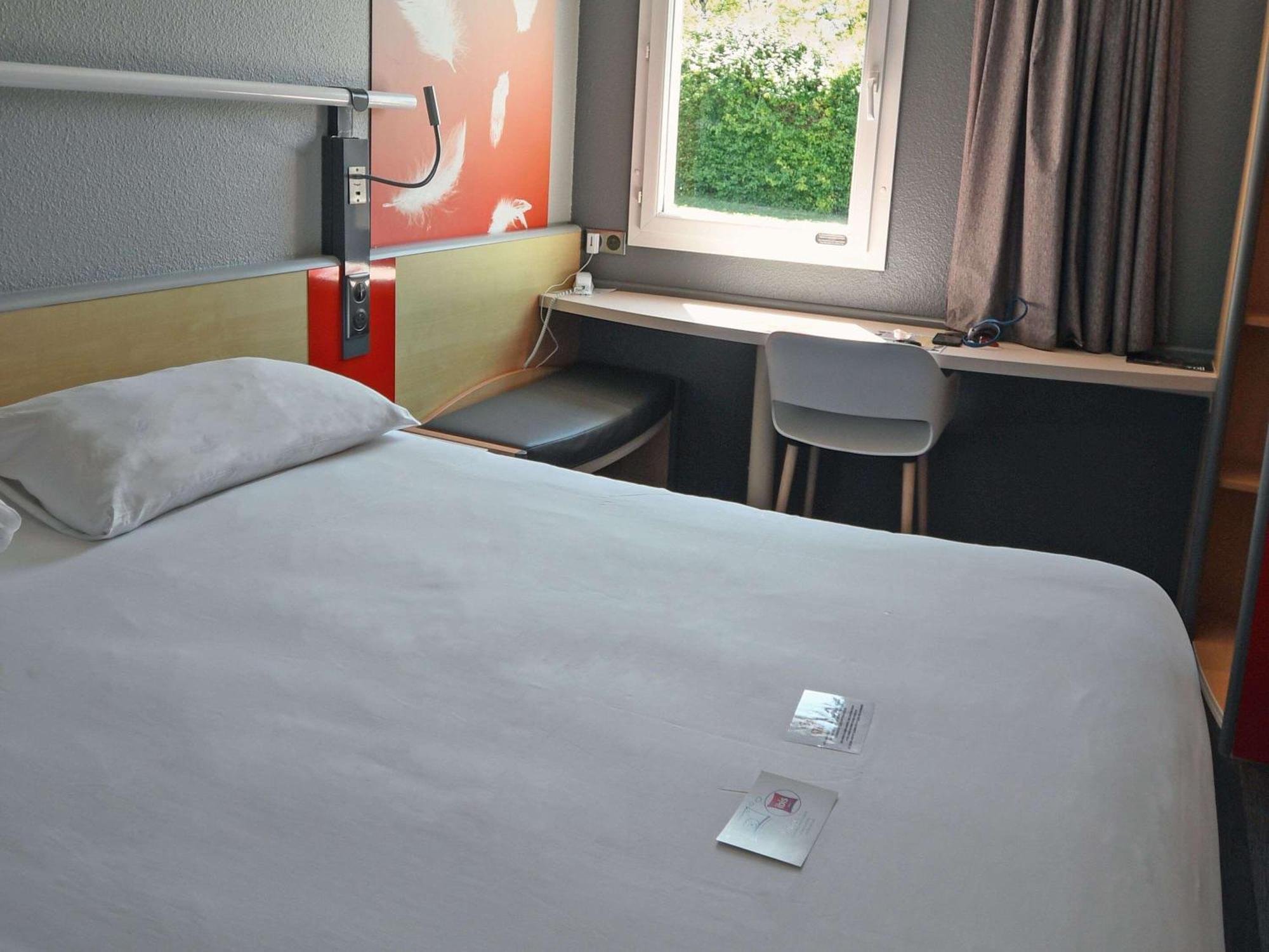 Hotel Ibis Saintes Zewnętrze zdjęcie